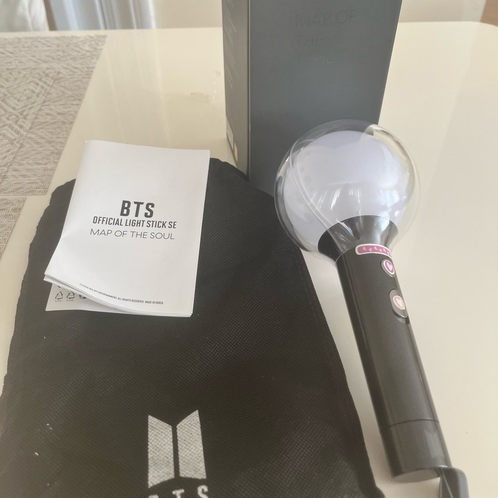 BTS Official light stick SE map of the soul
Never used - Picture 2 of 9
